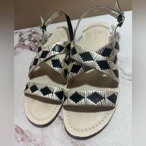 Caslon Women’s Size 7.5 Sandals Leather Open Toe Geometric Woven Slingback